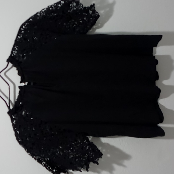 a.new.day lace sleeve top - Picture 2 of 2